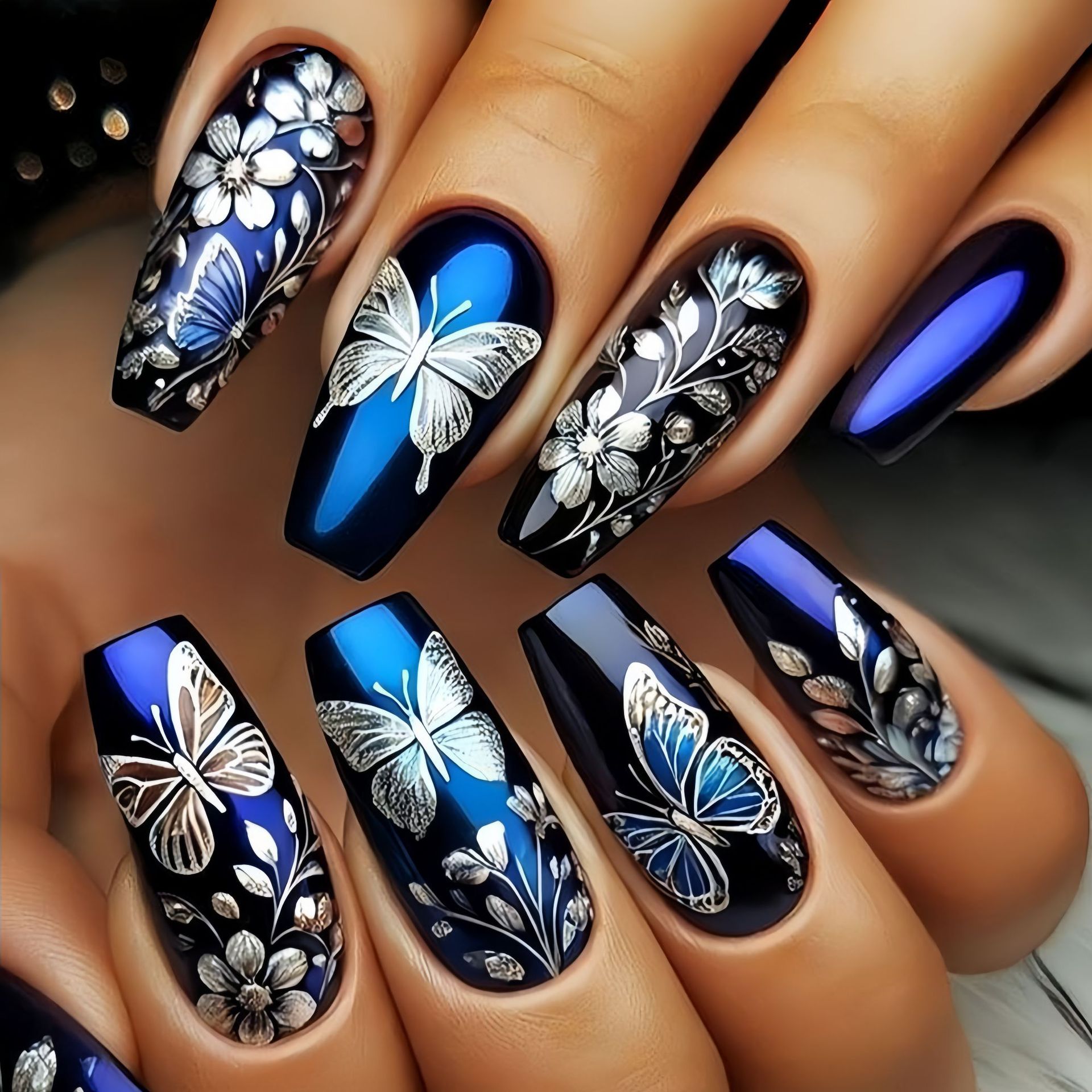 Nail Art Flower - 女性・女の子向けミディアムロングフェイクネイル、蝶・花・かわいいフクロウデザイン、バレエ・スクエア・アーモンドチップ、プレスオンつけ爪アートセット