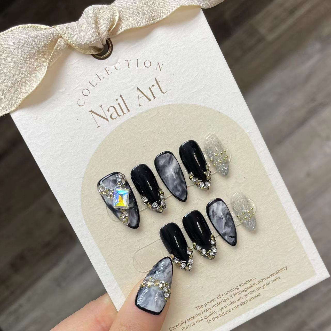 手作りのヨーロピアンスタイルの偽の爪,黒いクリスタルのデザイ - Nail Art Pink のレビューと価格