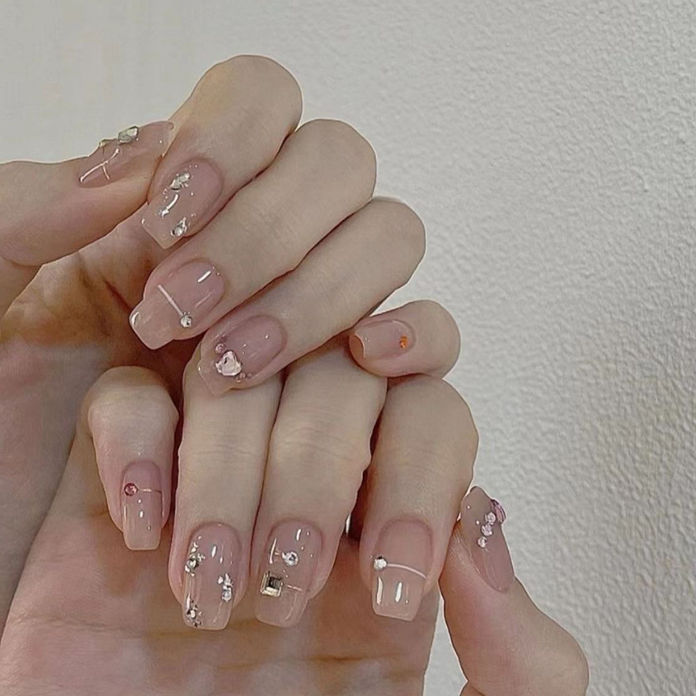 24個入り キャッツアイ シンプル グリッターネイルチップ  - Nail Art Flower のレビューと価格
